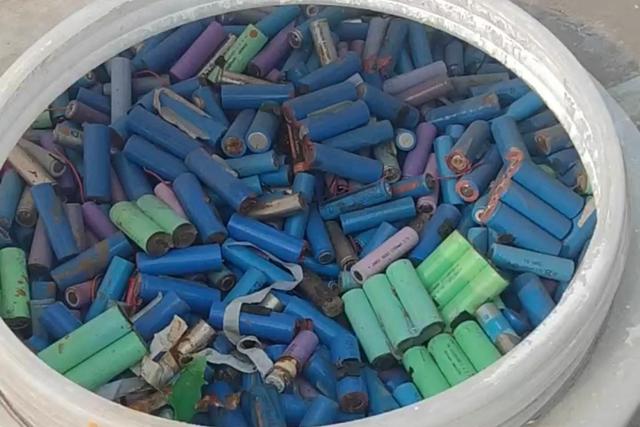 廢舊鋰電池的大批量處理，鋰電池?zé)峤庠O(shè)備的高產(chǎn)能